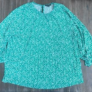 Adrianna Papell Green with White Flowers Long Sleeve Boxy Blouse Size Medium